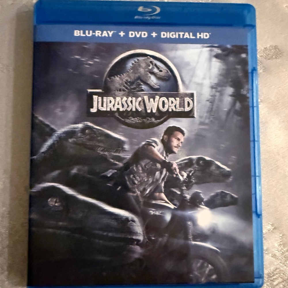 Jurassic World Blu-ray + DVD